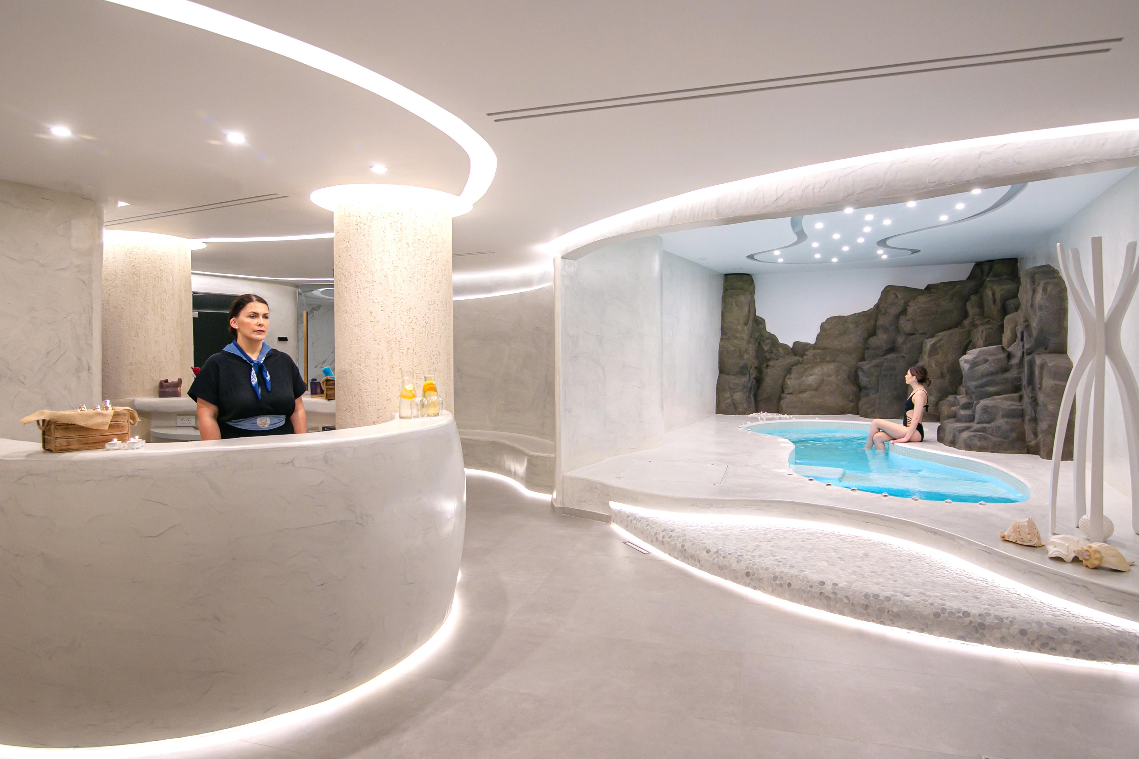 อโครเทอร์รา โรซา ลักชัวรี สวีท Hotel อาโกรตีรี ภายนอก รูปภาพ