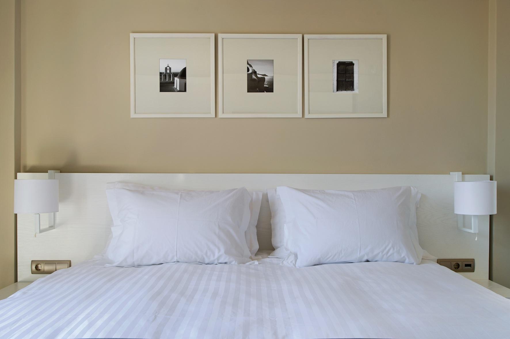 อโครเทอร์รา โรซา ลักชัวรี สวีท Hotel อาโกรตีรี ภายนอก รูปภาพ