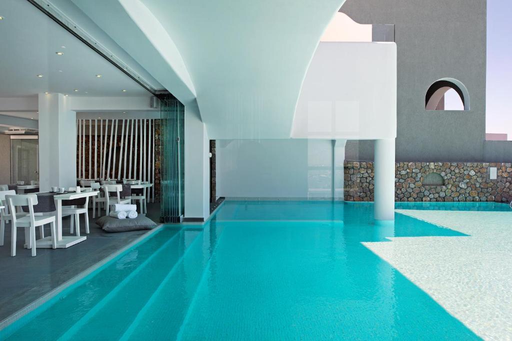 อโครเทอร์รา โรซา ลักชัวรี สวีท Hotel อาโกรตีรี ภายนอก รูปภาพ